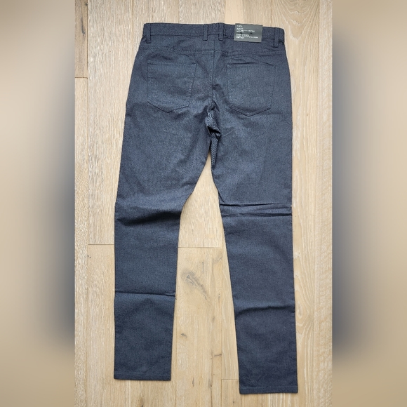 NWT Men's Slim fit textured 5 pocket pant RW&Co - Picture 2 of 7